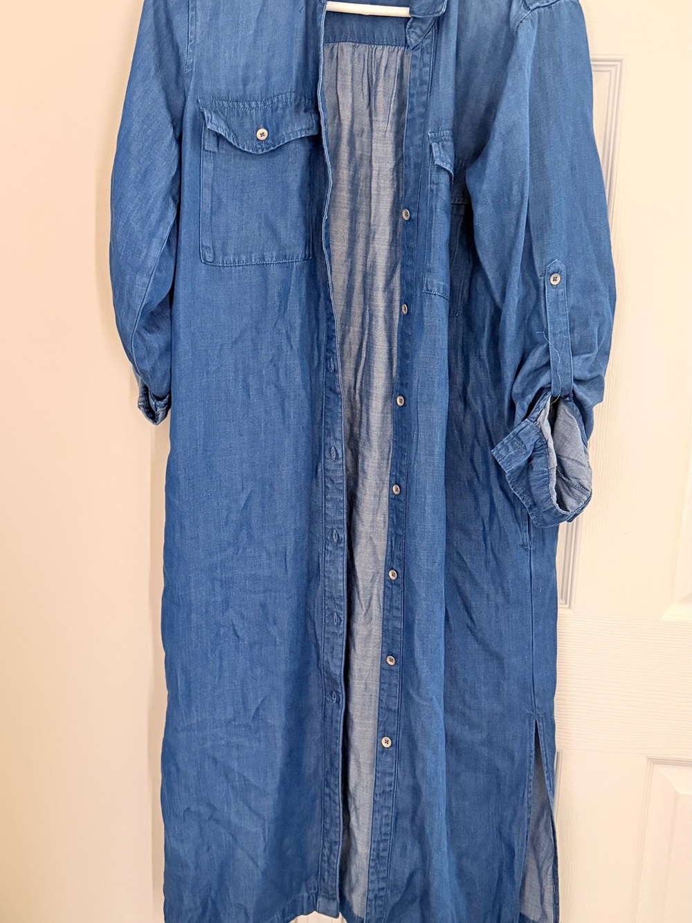 Universal Thread Button-Front Top
(Shirt dress)